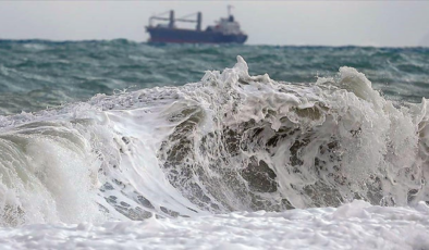 Rusya'nın doğusundaki depremin ardından bazı Asya ve Amerika ülkelerinde tsunami uyarıları yapıldı