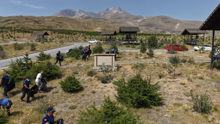 Kayseri'de zabıtadan Erciyes'te temizlik çalışması