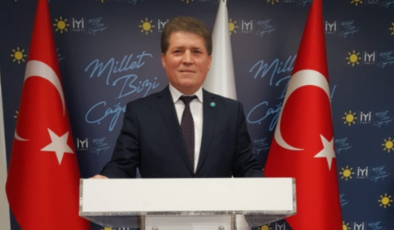 İYİ Parti'li başkan istifasını duyurdu