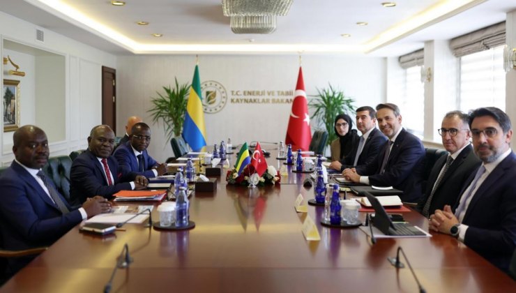 Bakan Bayraktar'dan kritik görüşmeler
