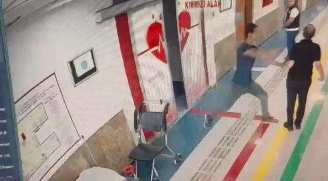 Şanlıurfa'da doktor ve güvenliğe bıçaklı saldırı: İşte o anlar…
