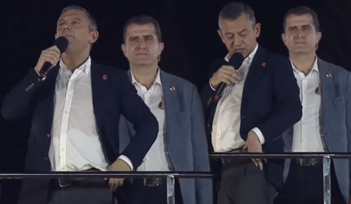 Özgür Özel'in 'Hakan Fidan' taklidi mitingdekileri güldürdü