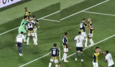 Fenerbahçeli 2 yıldız sahada kavga etti
