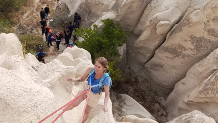 Vadide mahsur kalan turistin imdadına ekipler yetişti