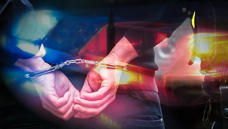 Kocaeli'de kendilerini polis olarak tanıtarak 500 gram altın dolandırdılar
