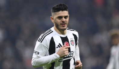 Sağ kanat Rashica'ya bağlı!