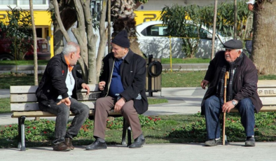 Türkiye "hızlı" yaşlanıyor yaşlı politikası kaçınılmaz