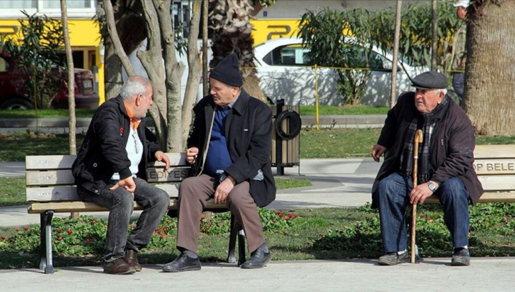 Türkiye "hızlı" yaşlanıyor yaşlı politikası kaçınılmaz
