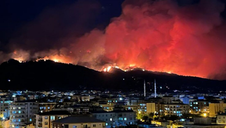 Hatay'daki yangına müdahale sürüyor