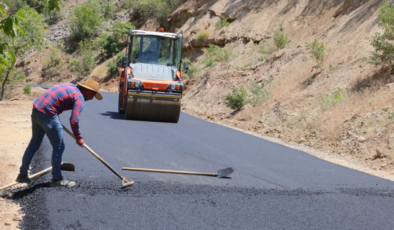 Hakkari'de hedef 100 kilometre sıcak asfalt
