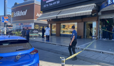 Ümraniye'de güpegündüz kuyumcuya soygun girişimi! Silahlı soyguncular kaçtı, polis alarmda