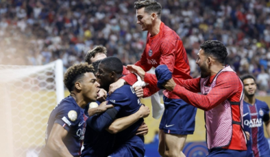 Paris Saint-Germain yarı finalde