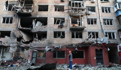 Rusya, Ukrayna'daki Polonya büyükelçiliğini vurdu