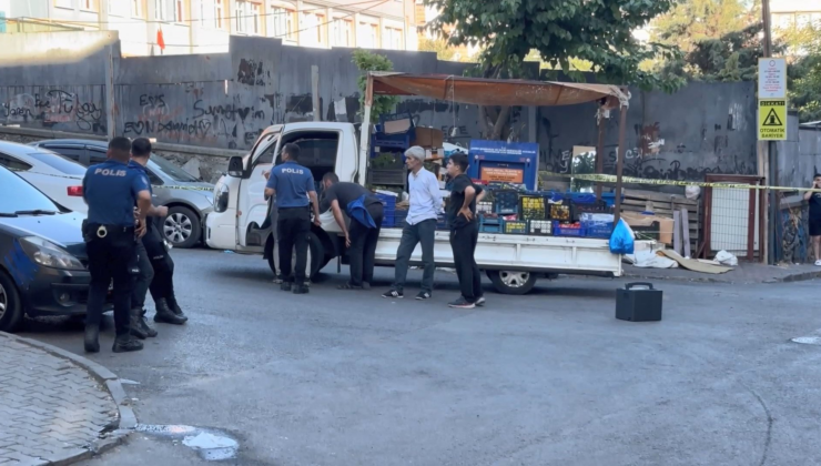 Sultangazi'de 3 arkadaşa silahlı saldırı: 2 yaralı