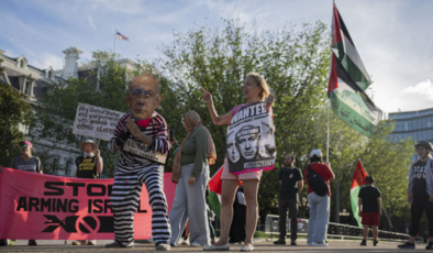 Netayahu'ya Beyaz Saray önünde protesto