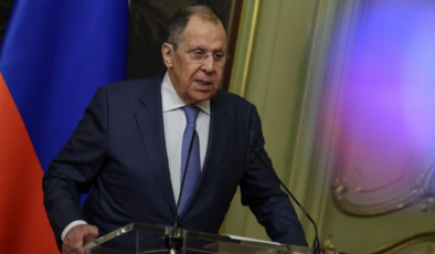 Lavrov: Ukrayna silahsızlandırılmalı