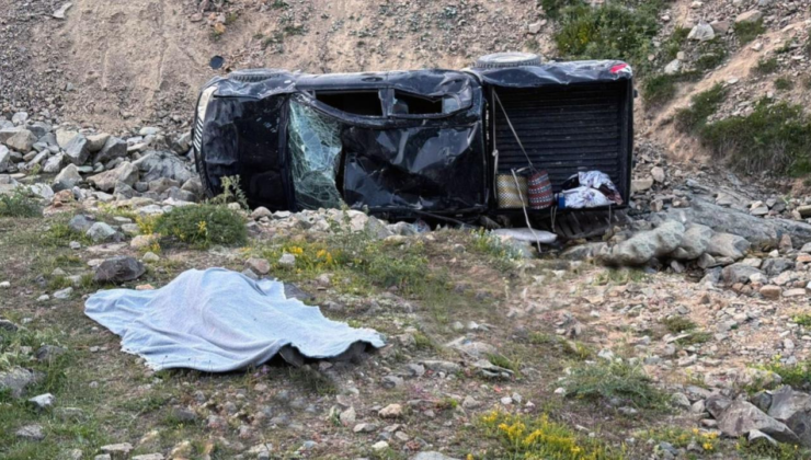 Gümüşhane'de otomobil şarampole yuvarlandı: 2 ölü, 4 yaralı