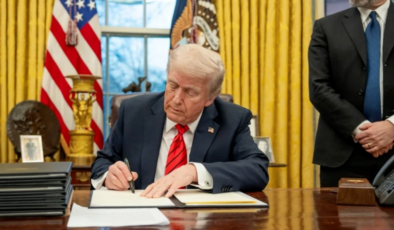 Trump, Suriye'ye yaptırımları sonlandıran başkanlık kararnamesini imzaladı