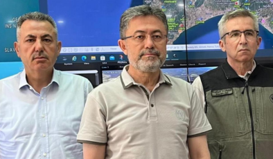 Son dakika… Bakan Yumaklı: Üç ilde yangınlar kısmen kontrol altına alındı