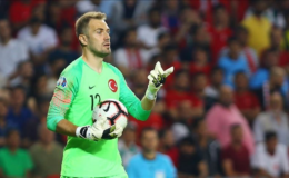 Milli kaleci Mert Günok futbolu bırakacağı yaşı açıkladı