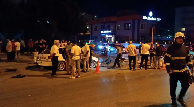 Kaza sonrası kavga: Ortalık savaş alanına döndü: Çok sayıda yaralı var