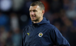 39 yaşındaki Dzeko, yeni takımına imzayı attı