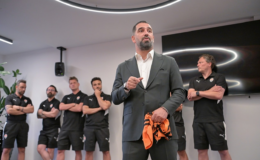 Arda Turan ilk maçında tarihi farkla galip