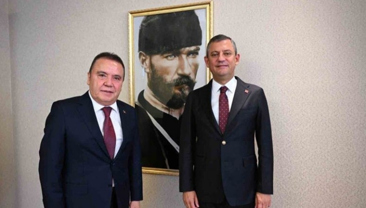 Özgür Özel, Muhittin Böcek'i ziyaret etti