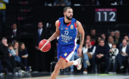 Anadolu Efes,  Thompson ile yollarını ayırdı