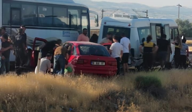 Otomobil, minibüse arkadan çarptı: 1 ölü