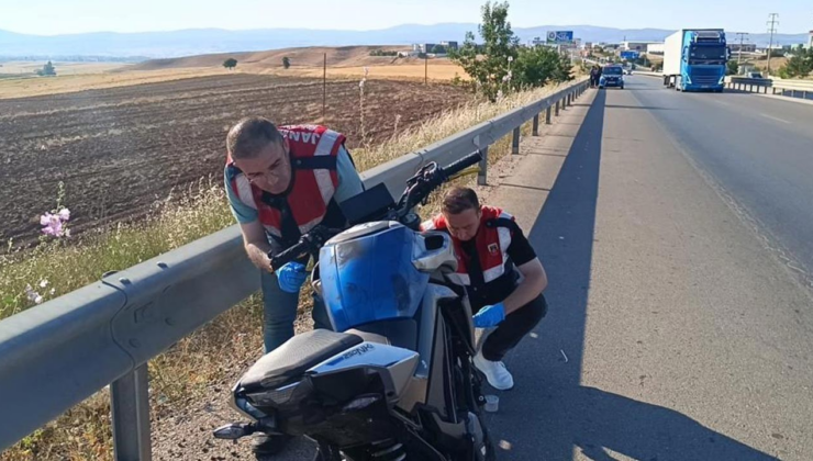 Bariyerlere çarpan motosiklet sürücüsü hayatını kaybetti