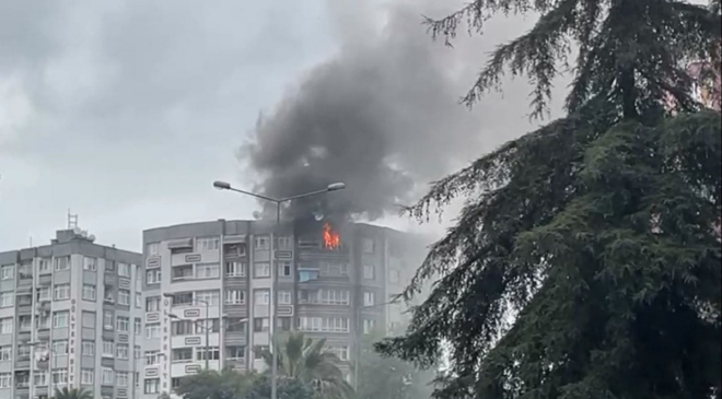 Samsun'da yangın çıkan daire küle döndü