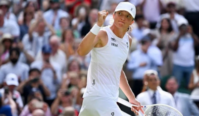 Polonyalı Iga Swiatek Wimbledon'da ilk kez şampiyon oldu