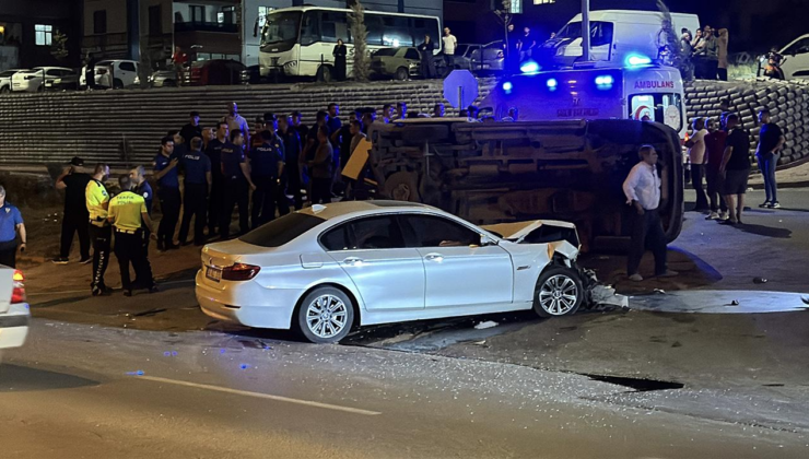 Kayseri'de otomobille çarpışan minibüs devrildi: 9 yaralı