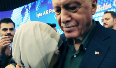 Emine Erdoğan gözyaşlarını tutamadı