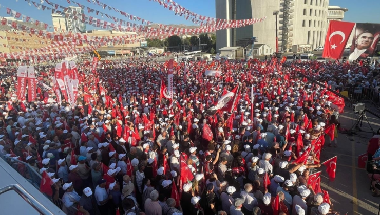 CHP Malatya mitinginde 'Şehitler Ölmez Vatan Bölünmez' sloganları