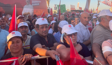 Malatya'da mahşeri kalabalık: Sıcağa aldırmadılar, demokrasi için alanlara koştular