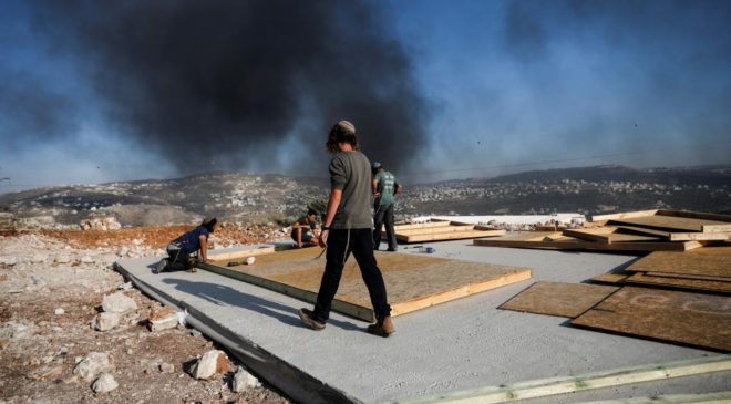 İşgalci Yahudiler, Ramallah'ta tarım deposunu ateşe verdi