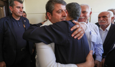 Abdurrahman Tutdere'yi evinde ziyaret etti