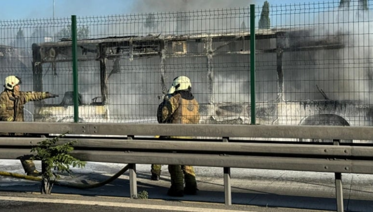 İstanbul'da metrobüste yangın