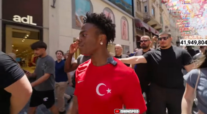 Dünyanın en çok izlenen yayıncısı, Galata Kulesi'nde İngilizce bilen memur bulamadı