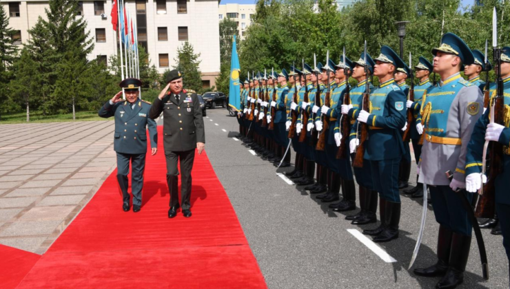 Orgeneral Gürak Astana'da temaslarda bulundu