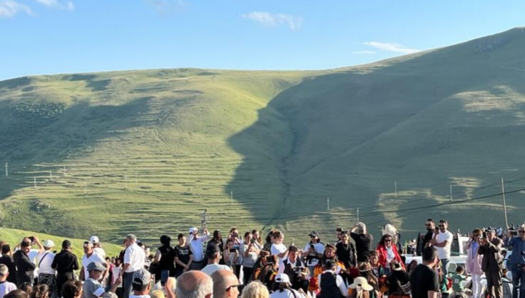 Atatürk’ün silüeti sevinçle karşılandı