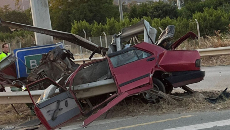 Bariyerlere çarpan otomobilin sürücüsü öldü