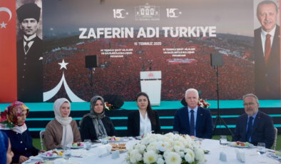 İstanbul'da 15 Temmuz şehitlerinin aileleri ve gaziler onuruna yemek