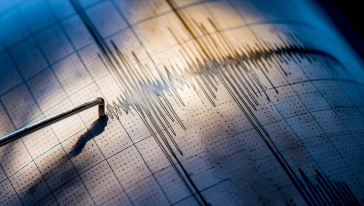 Endonezya'da 6.6 büyüklüğünde deprem