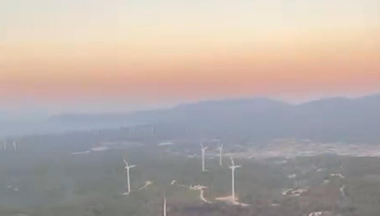 Urla'daki orman yangını sürüyor