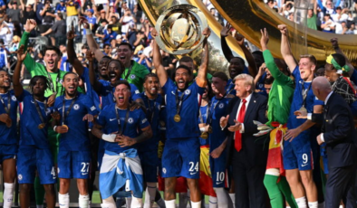 Şampiyon Chelsea kupasını aldı!