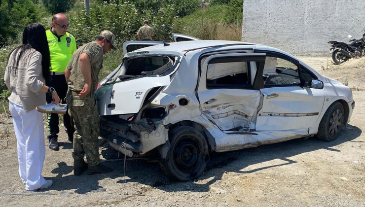 Polis otosuyla otomobil çarpıştı: 2 polis ve 1 asker yaralı