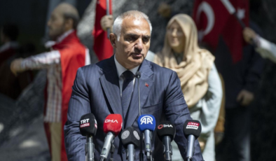 Bakan Ersoy: Milletiyle yürüyenlerin aşamayacağı engel yok